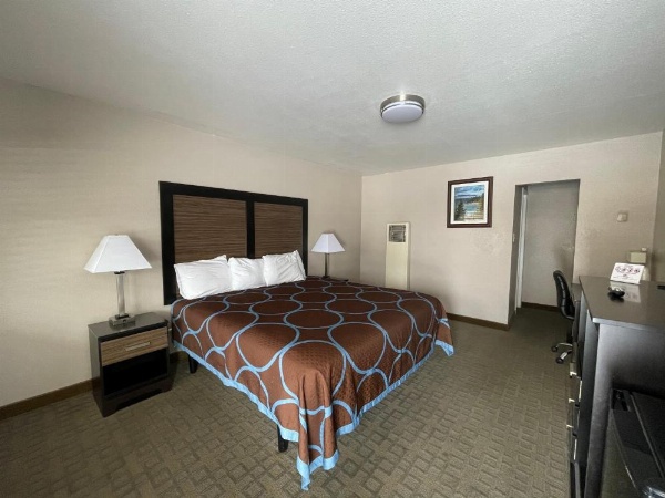 Beverly Lodge image 12