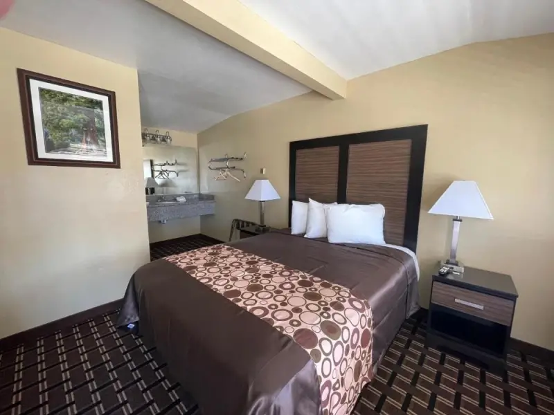 Queen Room
